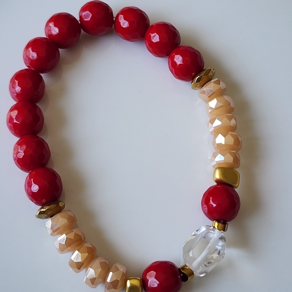Chic Red and Gold Beaded Bracelet - Picture 3 of 5
